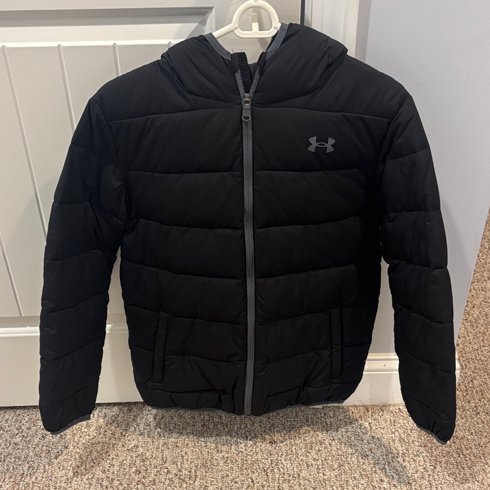 Under Armour Kids Puffer Jacket in Black